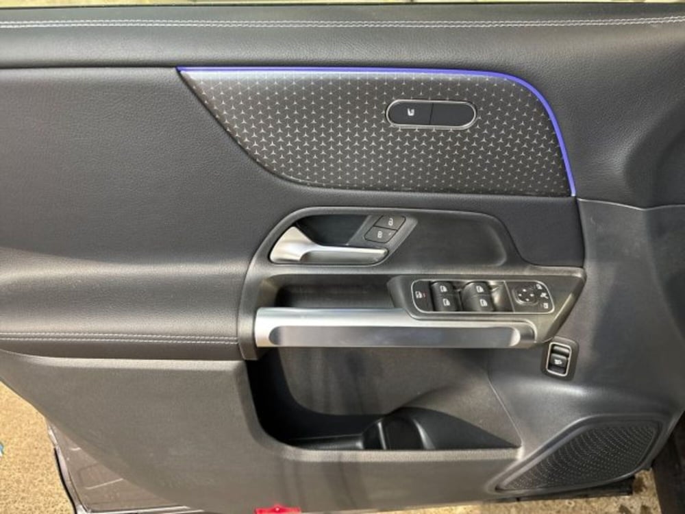 Mercedes-Benz GLB nuova a Bologna (10)