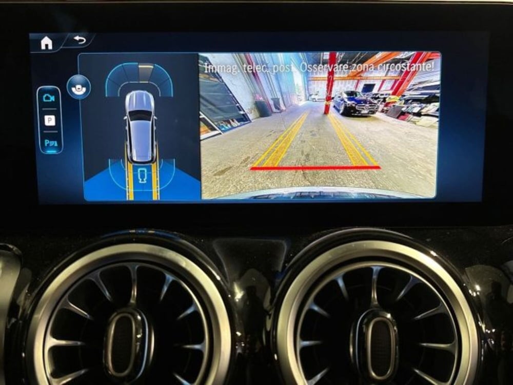Mercedes-Benz GLB nuova a Bologna (12)