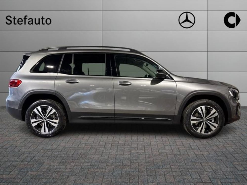 Mercedes-Benz GLB nuova a Bologna (2)