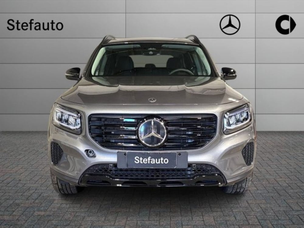 Mercedes-Benz GLB nuova a Bologna (4)