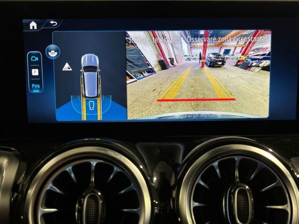 Mercedes-Benz GLB nuova a Bologna (12)