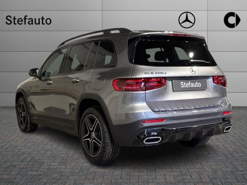 Mercedes-Benz GLB nuova a Bologna (5)