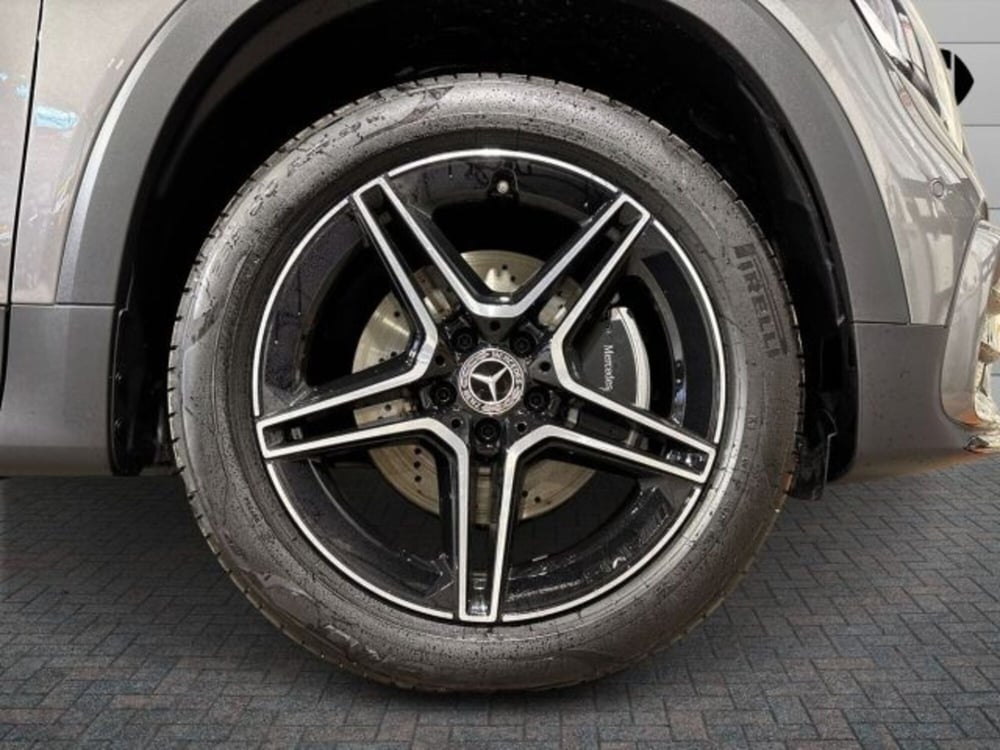 Mercedes-Benz GLB nuova a Bologna (8)