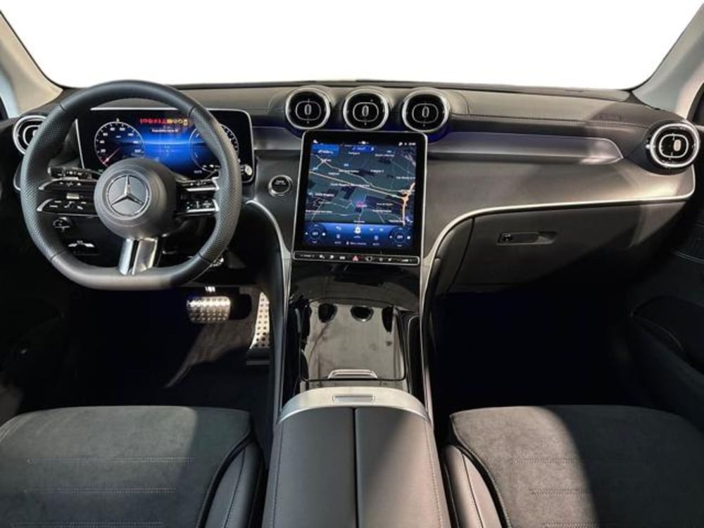 Mercedes-Benz GLC nuova a Bologna (13)