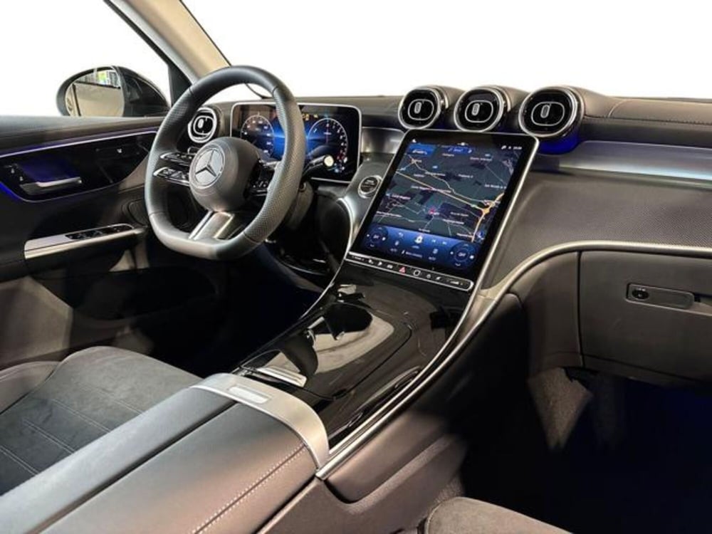Mercedes-Benz GLC nuova a Bologna (15)