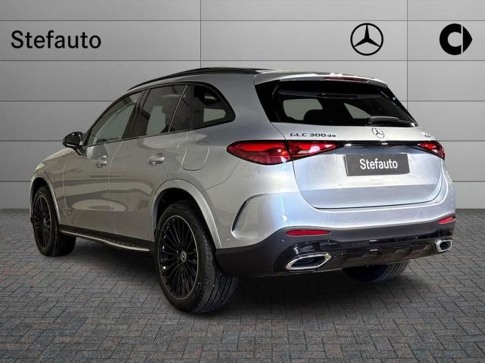 Mercedes-Benz GLC nuova a Bologna (5)