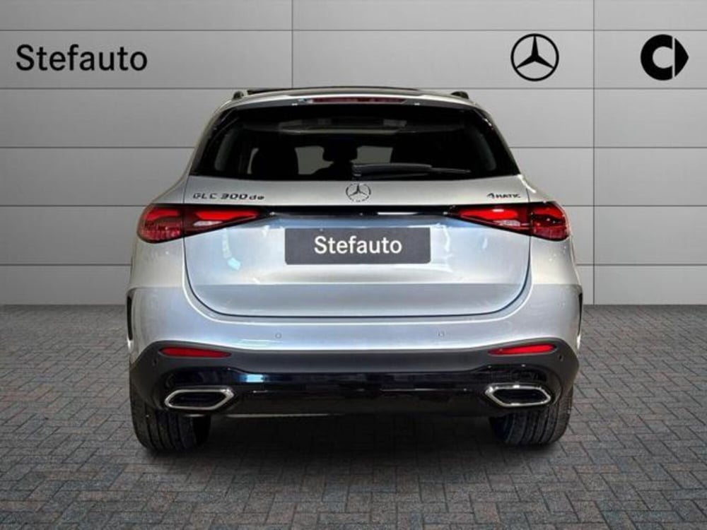 Mercedes-Benz GLC nuova a Bologna (6)