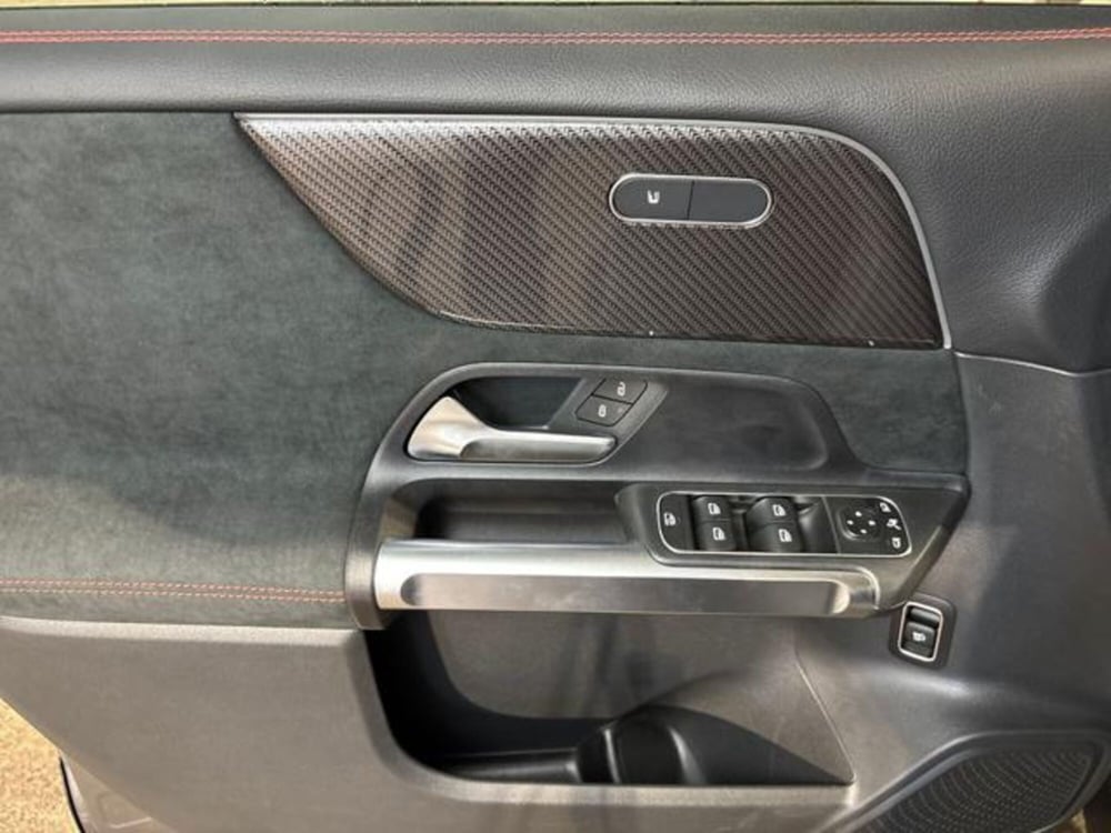 Mercedes-Benz GLB nuova a Bologna (10)