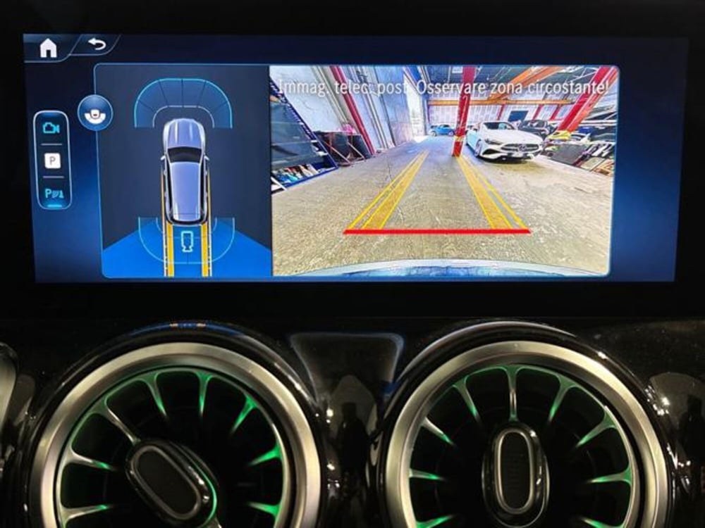 Mercedes-Benz GLB nuova a Bologna (12)