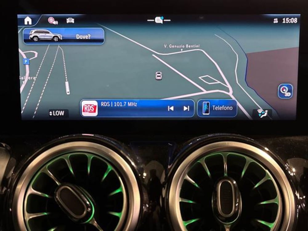 Mercedes-Benz GLB nuova a Bologna (17)