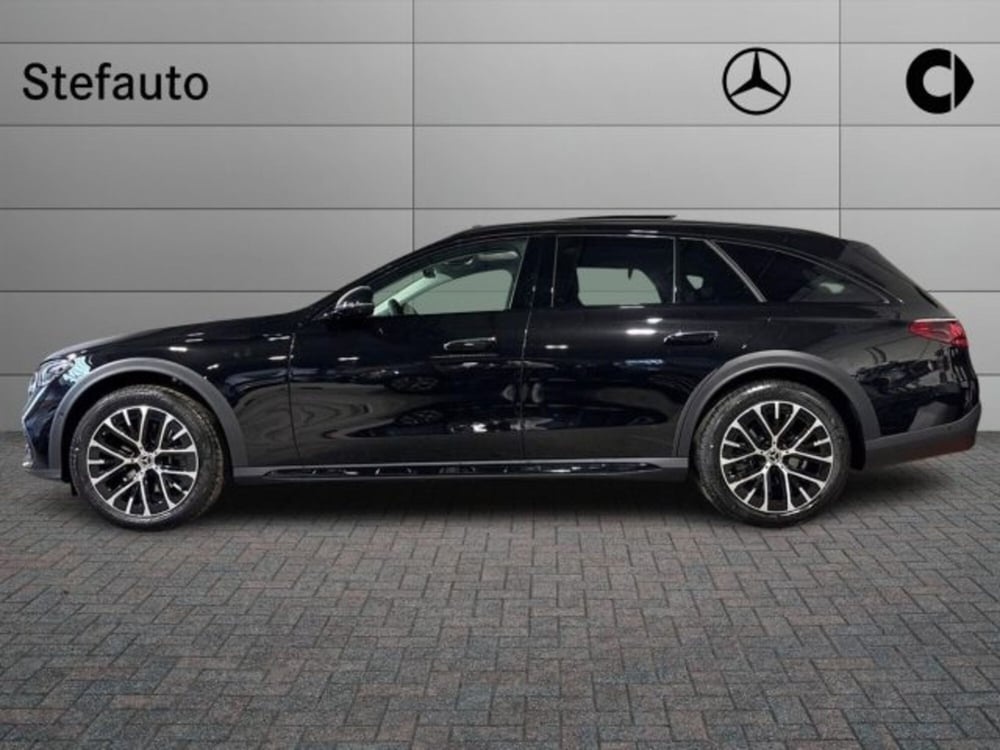 Mercedes-Benz Classe E Station Wagon nuova a Bologna (3)