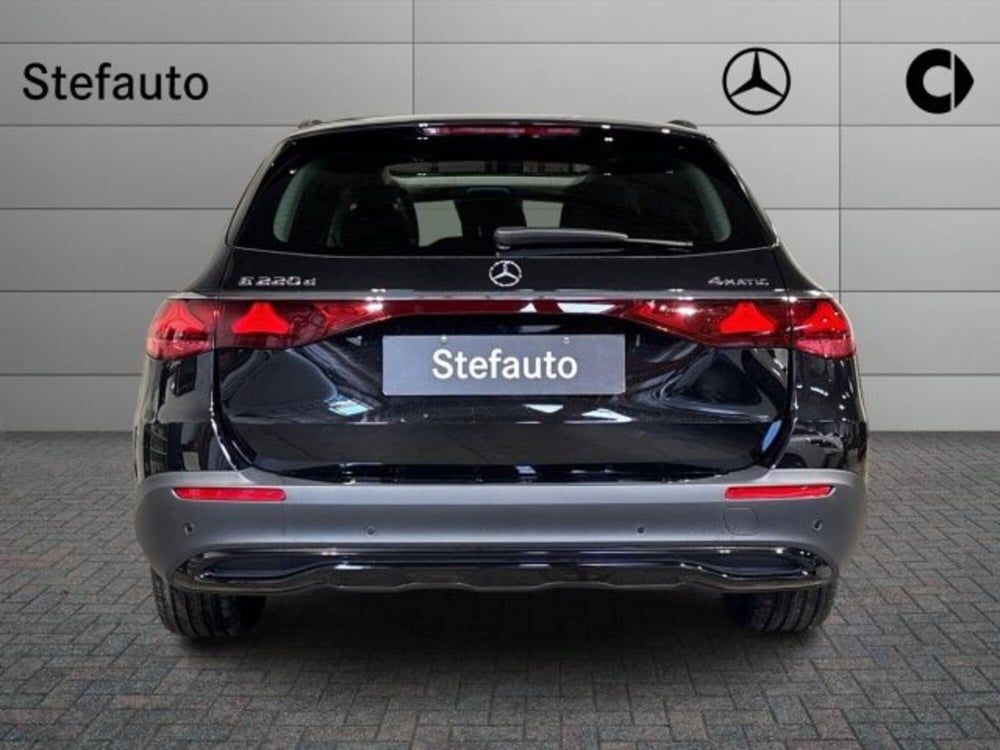 Mercedes-Benz Classe E Station Wagon nuova a Bologna (6)