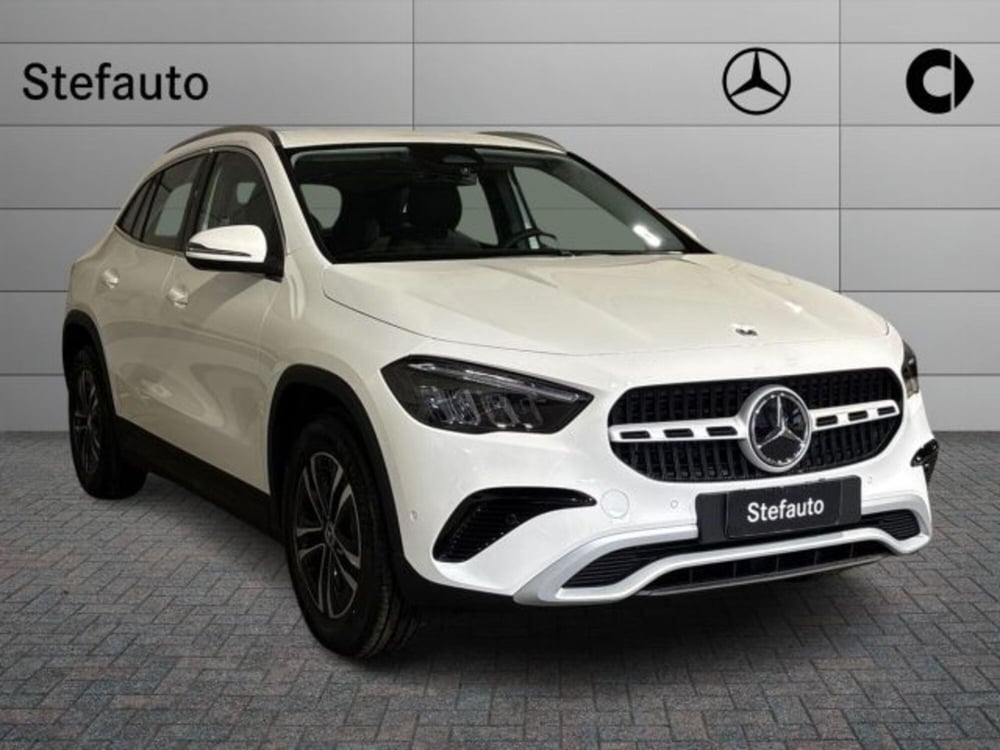 Mercedes-Benz GLA SUV nuova a Bologna