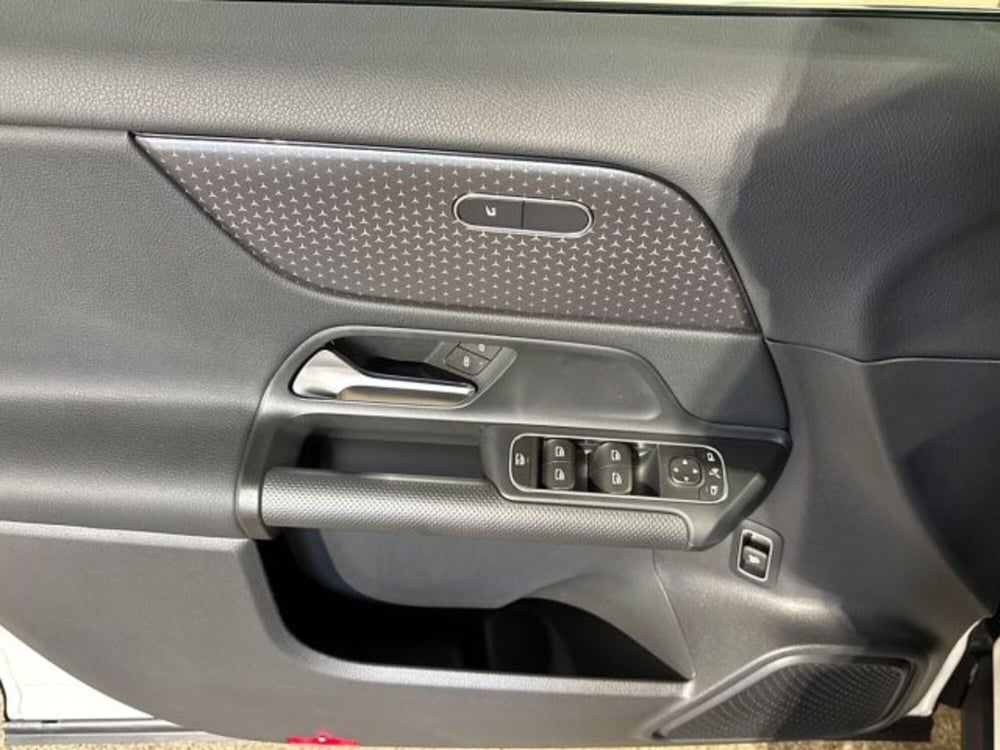 Mercedes-Benz GLA SUV nuova a Bologna (10)