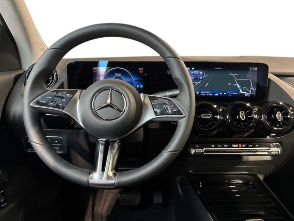 Mercedes-Benz GLA SUV nuova a Bologna (14)