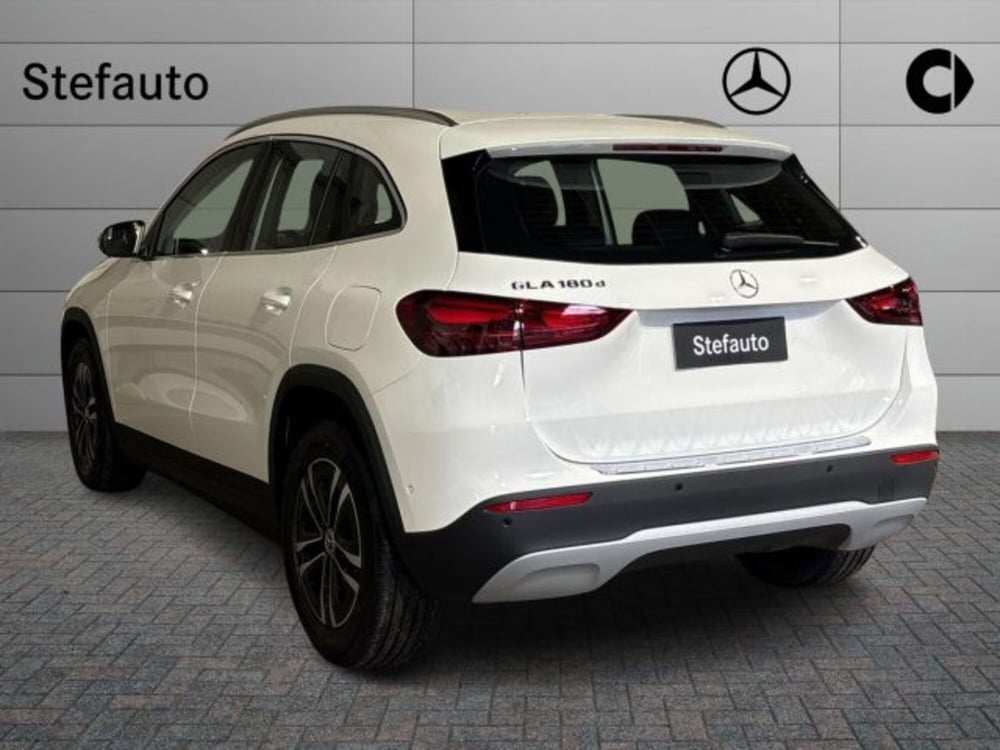 Mercedes-Benz GLA SUV nuova a Bologna (5)