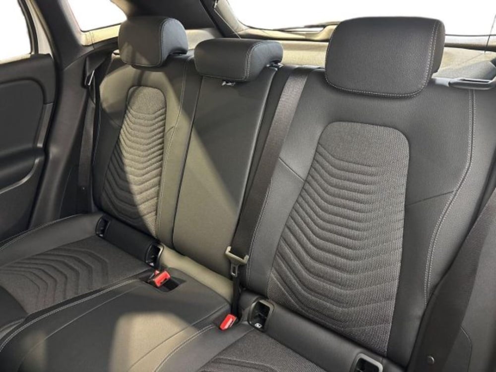 Mercedes-Benz GLA SUV nuova a Bologna (9)