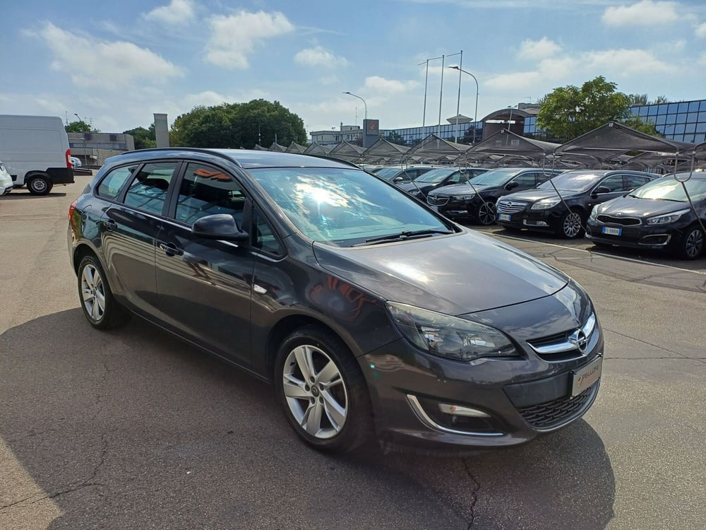 Opel Astra Station Wagon usata a Modena (2)