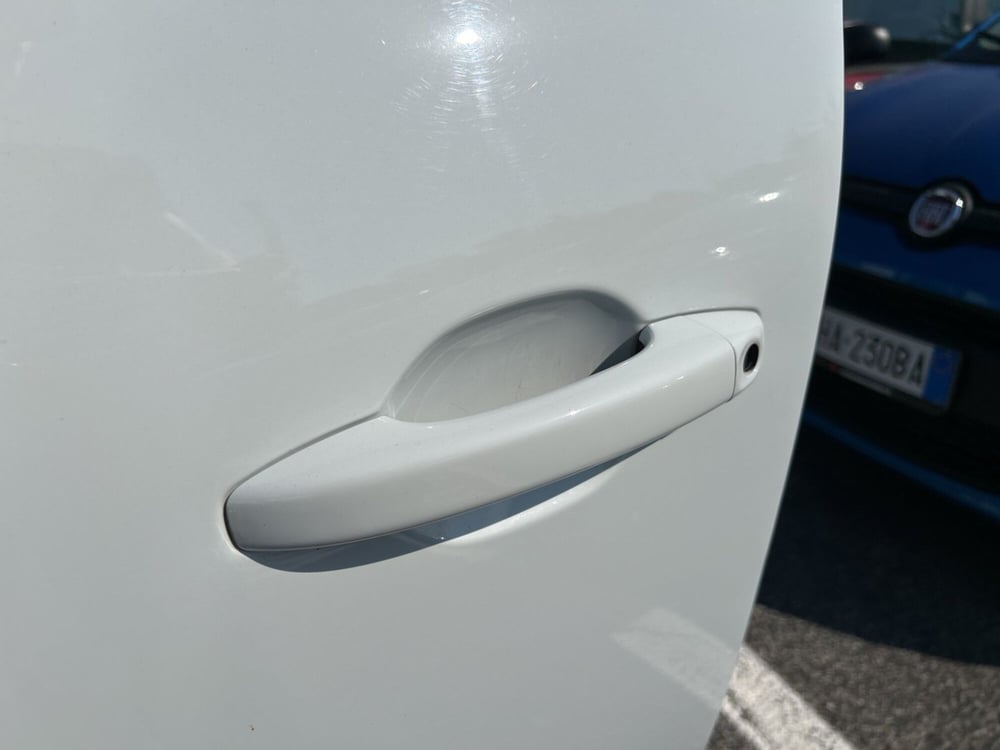 Dacia Sandero usata a Roma (9)