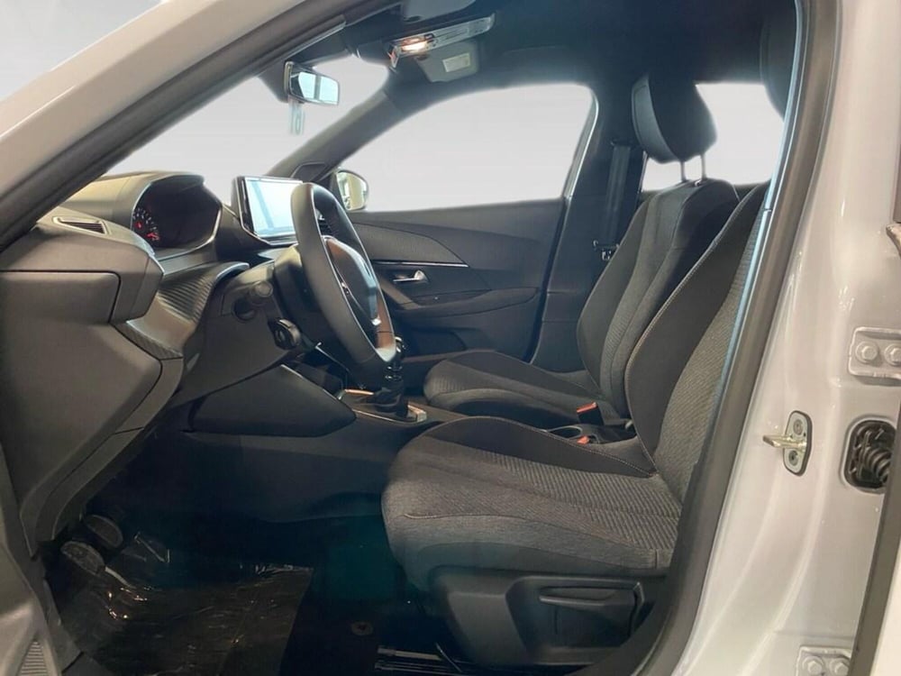 Peugeot 2008 nuova a Torino (7)