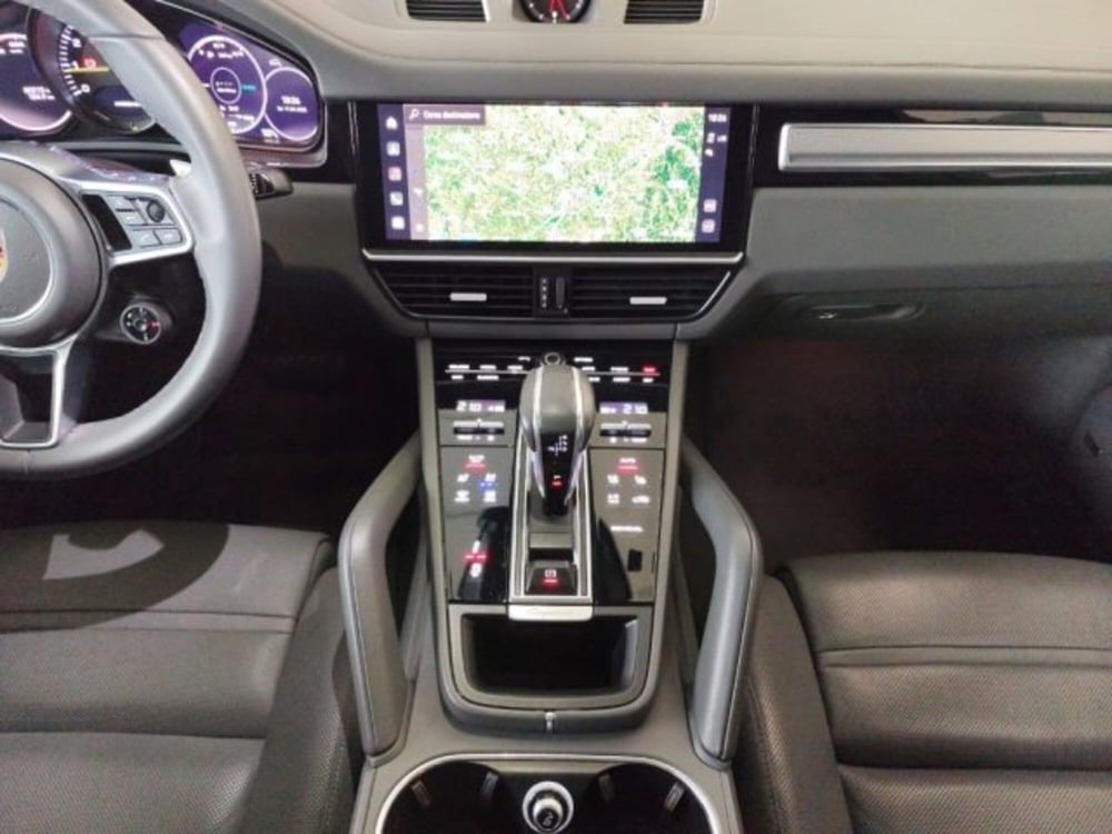 Porsche Cayenne usata a Modena (9)