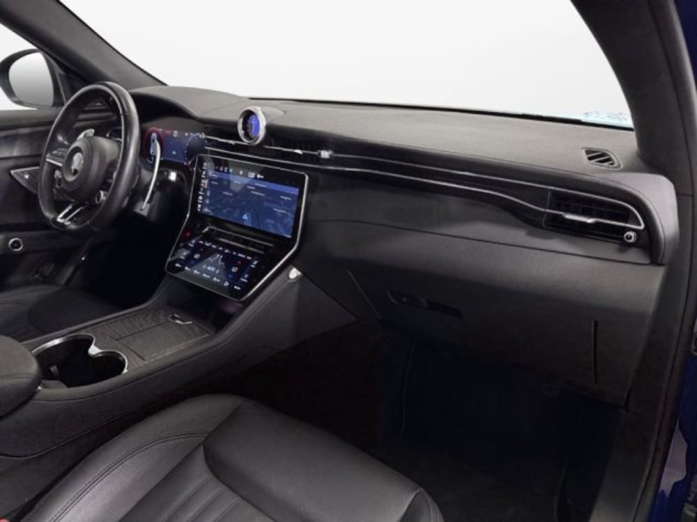 Maserati Grecale usata a Modena (10)