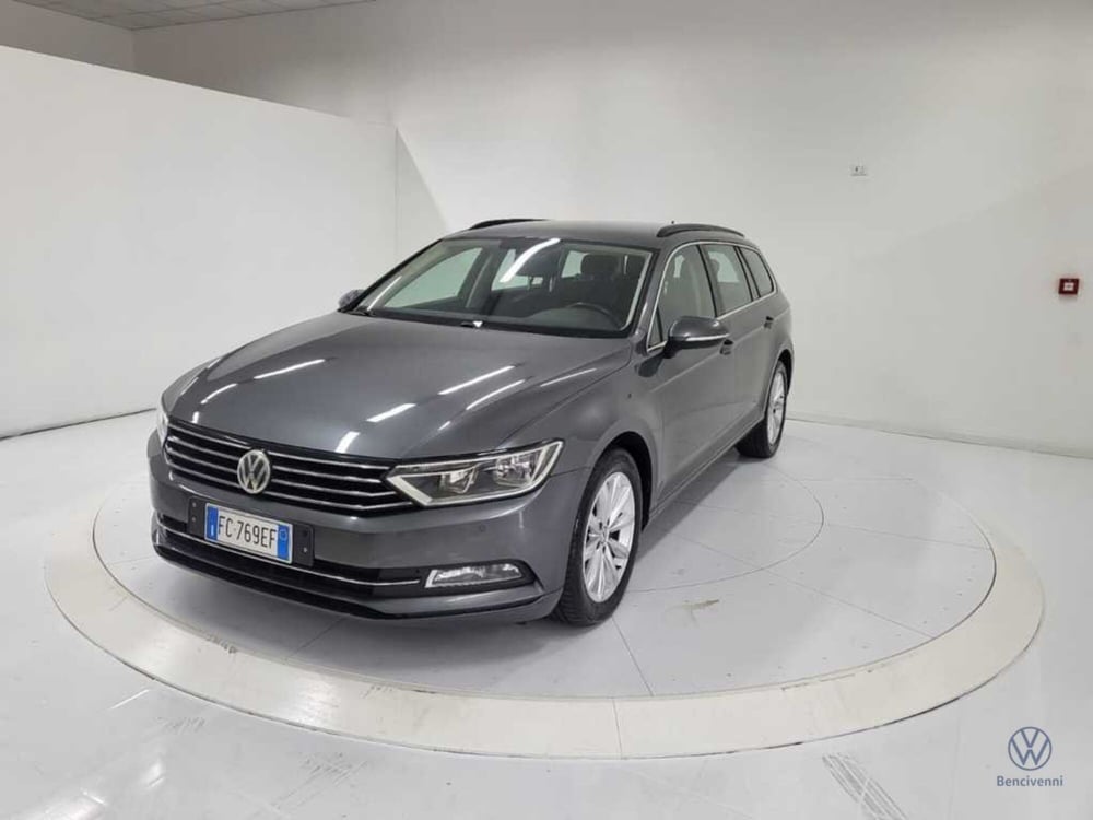 Volkswagen Passat Variant usata a Catanzaro