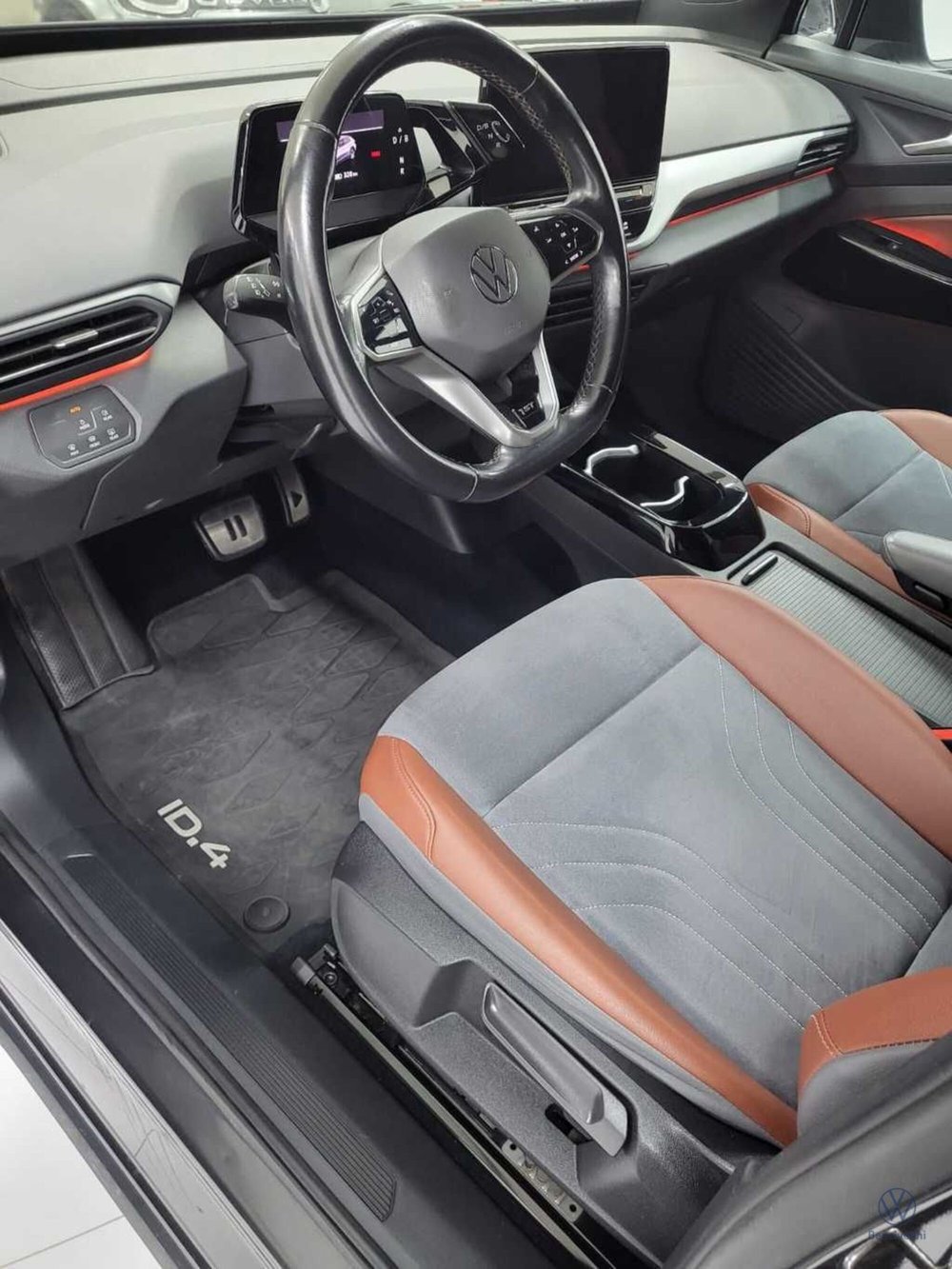 Volkswagen ID.4 usata a Catanzaro (18)