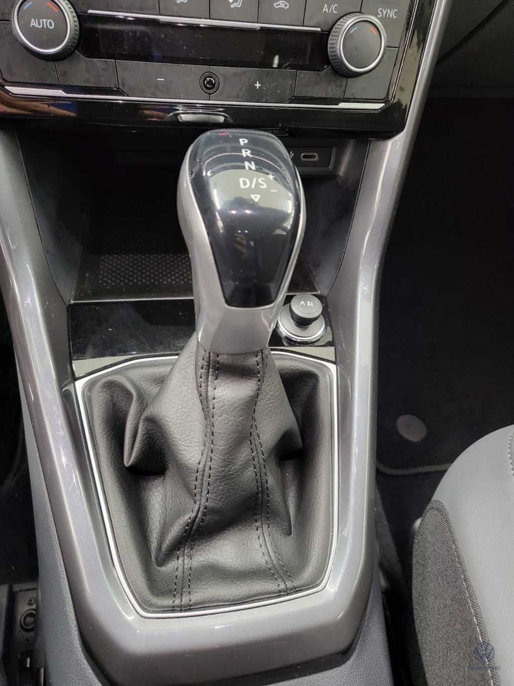 Volkswagen T-Cross usata a Catanzaro (16)