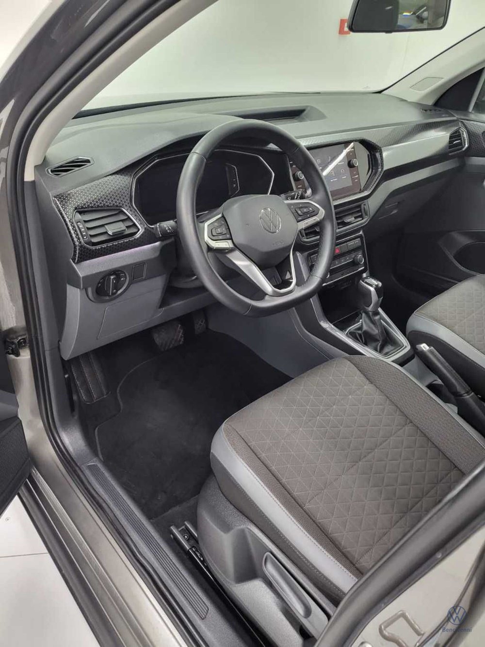 Volkswagen T-Cross usata a Catanzaro (17)