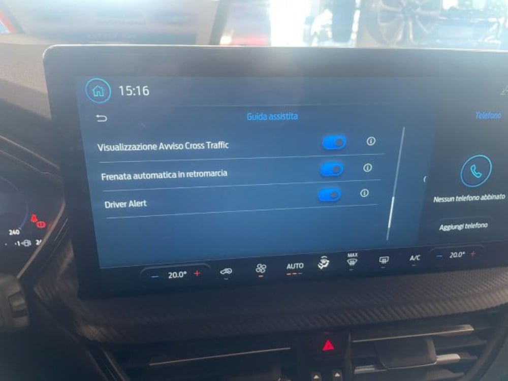 Ford Kuga nuova a Cuneo (14)