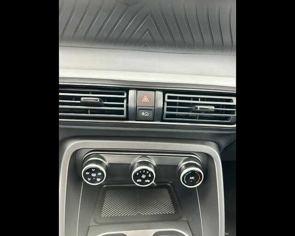 Citroen C3 Aircross nuova a Milano (12)