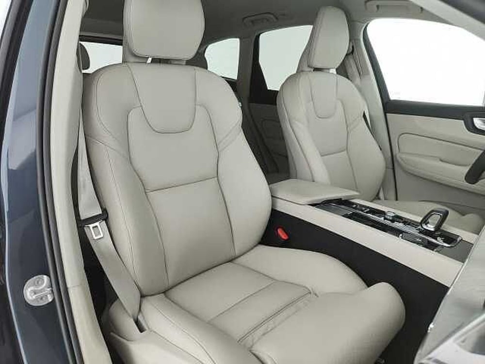Volvo XC60 usata a Teramo (15)