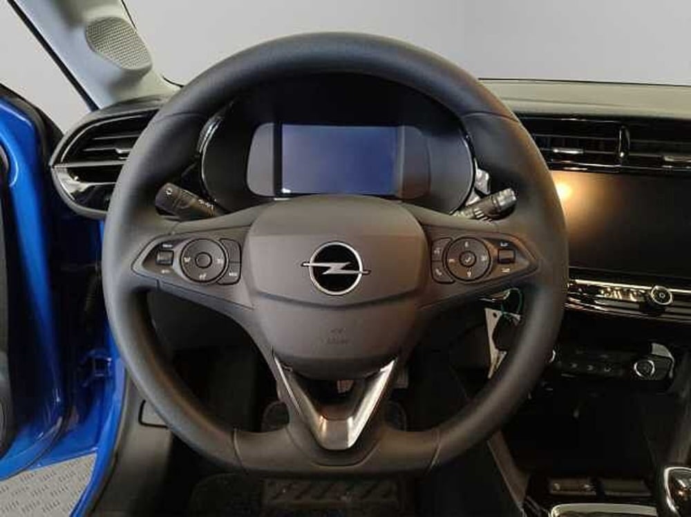 Opel Corsa nuova a Vibo Valentia (11)