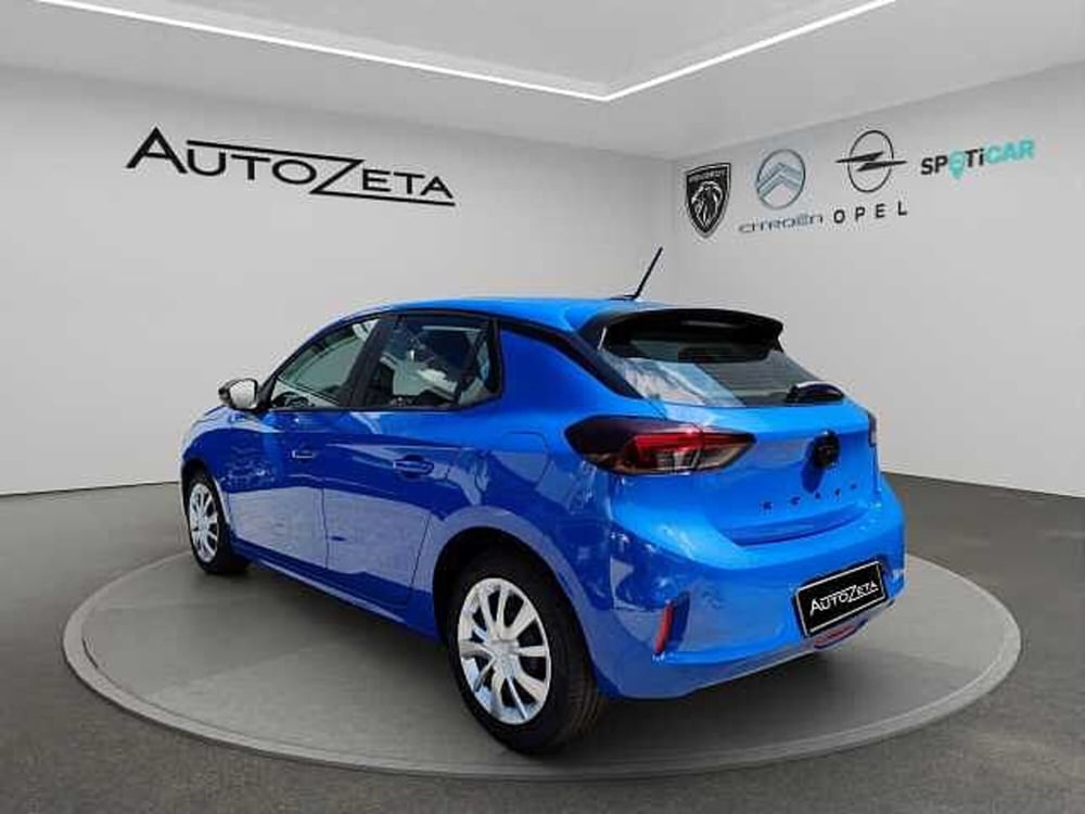 Opel Corsa nuova a Vibo Valentia (7)
