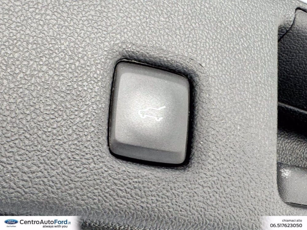 Ford Kuga usata a Roma (12)