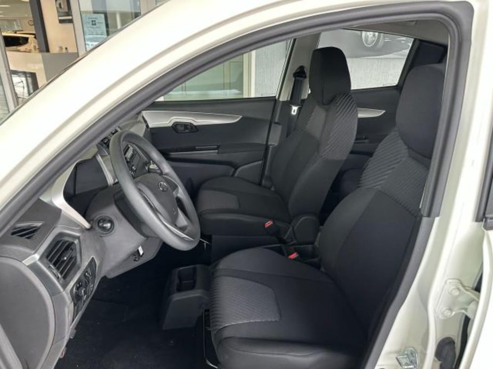 Mahindra KUV100 nuova a Trieste (11)