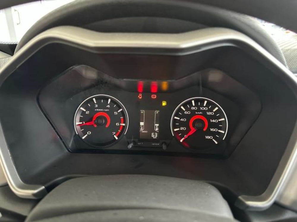 Mahindra KUV100 nuova a Trieste (17)