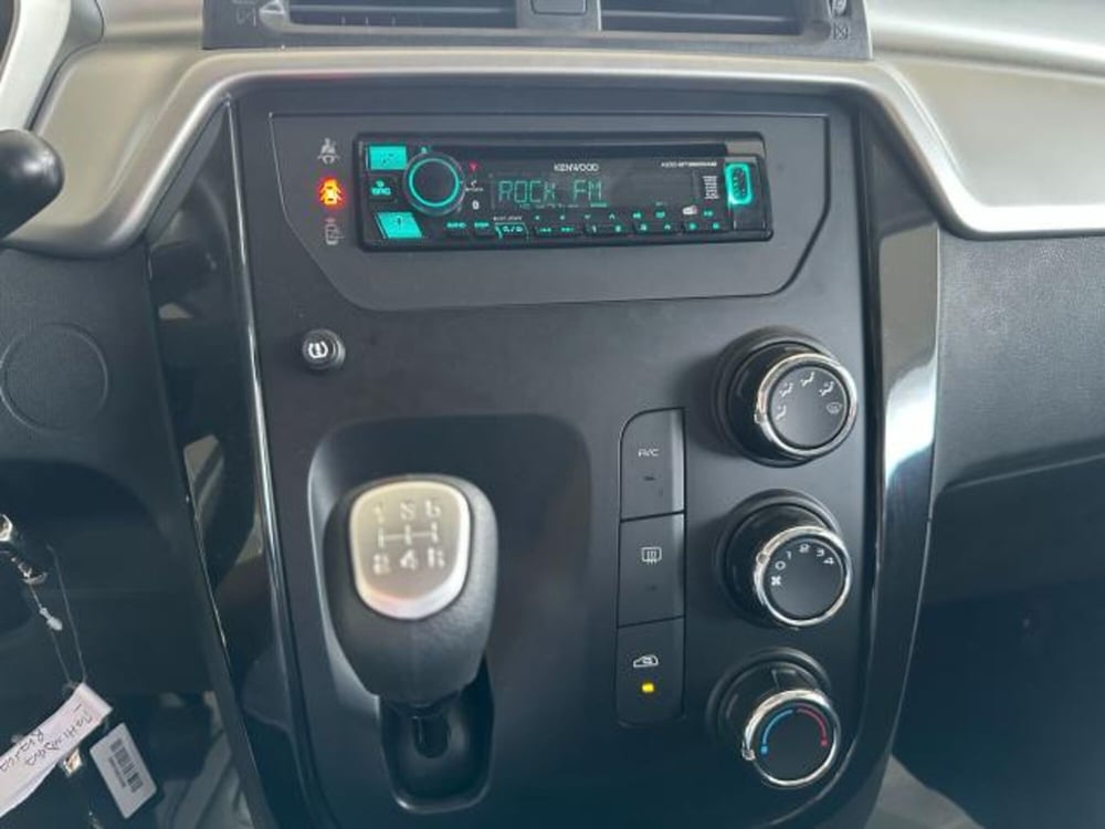 Mahindra KUV100 nuova a Trieste (19)