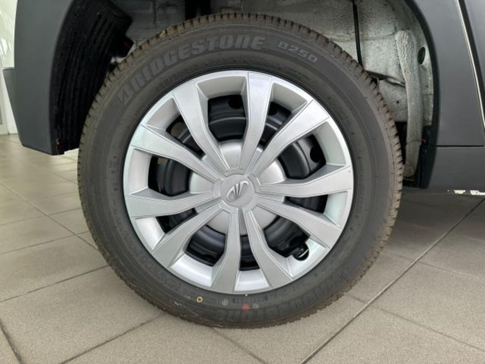 Mahindra KUV100 nuova a Trieste (9)