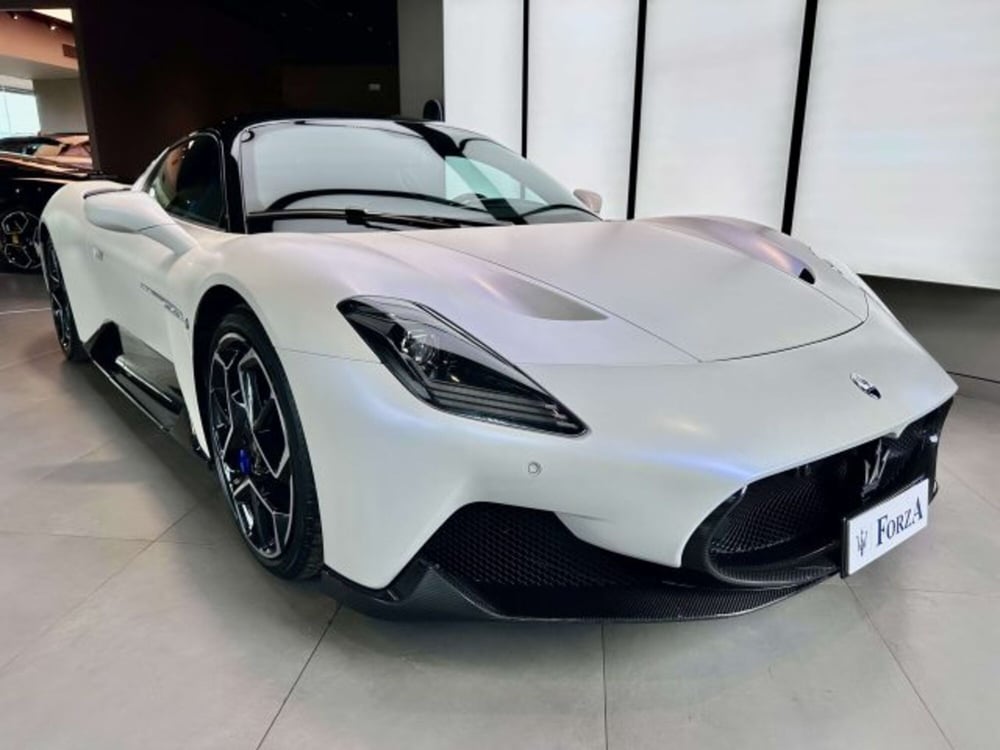 Maserati MC20 usata a Torino (3)