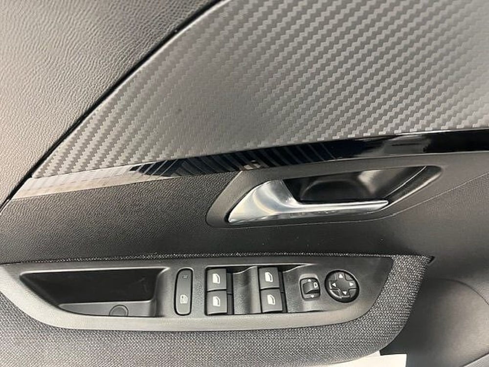 Peugeot 208 nuova a Alessandria (7)