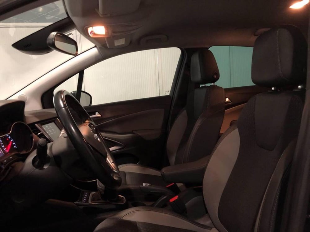 Opel Crossland X usata a Torino (11)