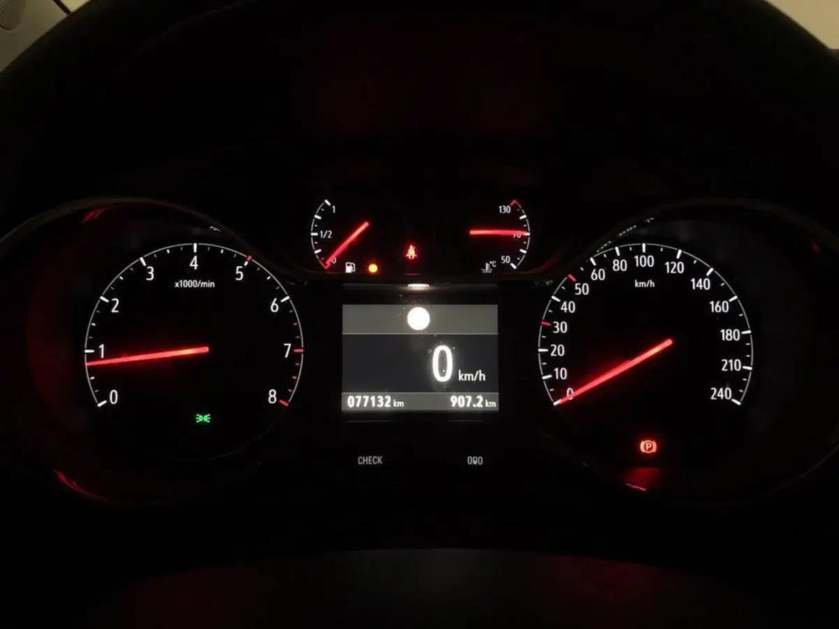 Opel Crossland X usata a Torino (15)
