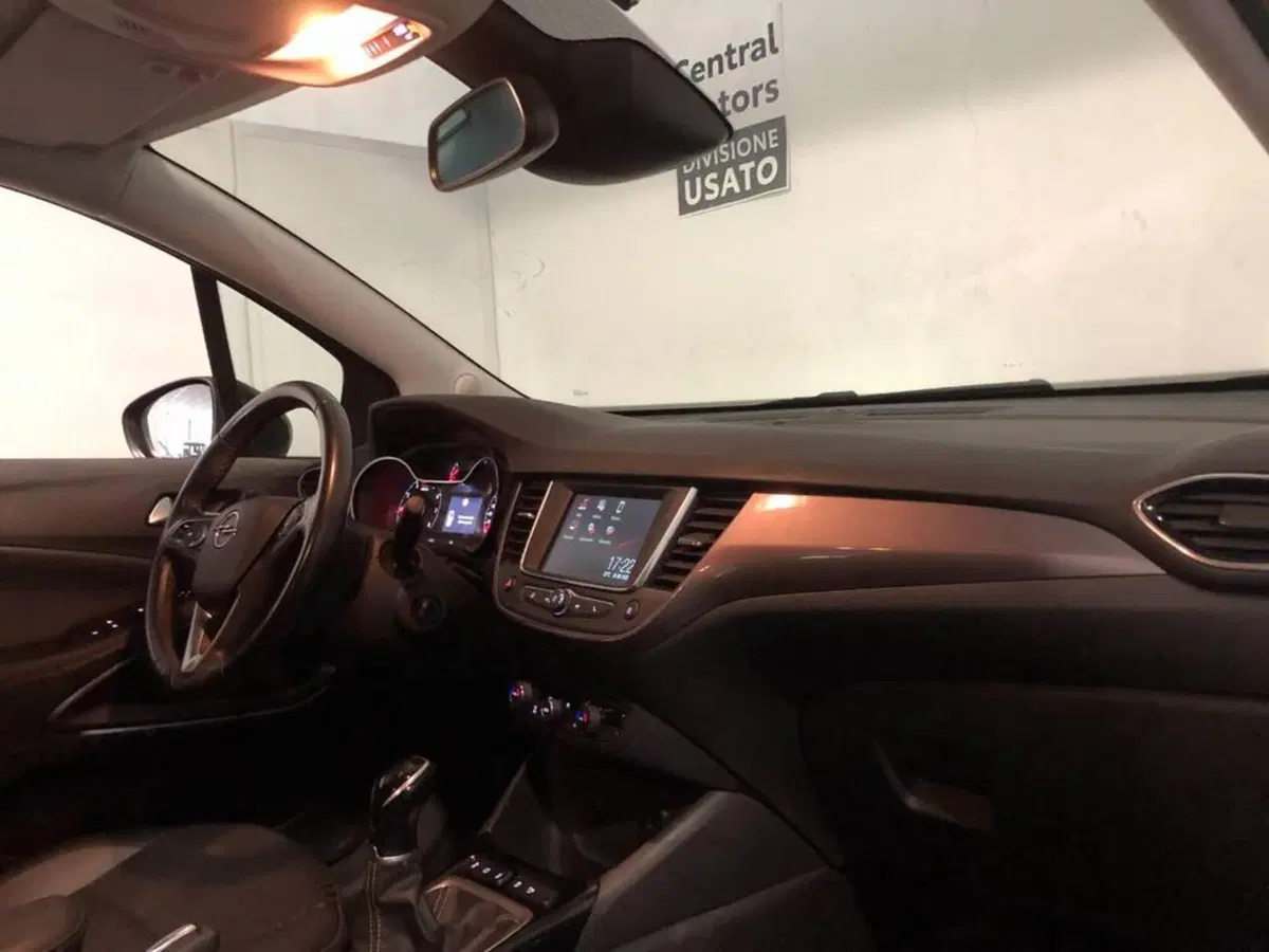 Opel Crossland X usata a Torino (9)