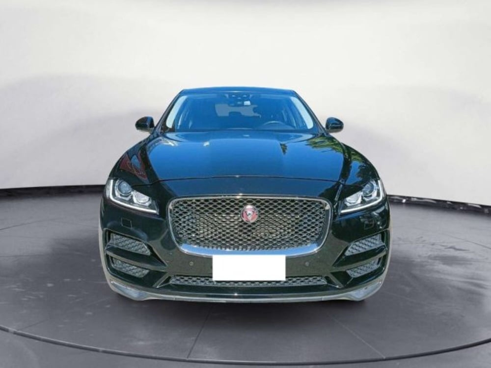 Jaguar F-Pace usata a Firenze (2)