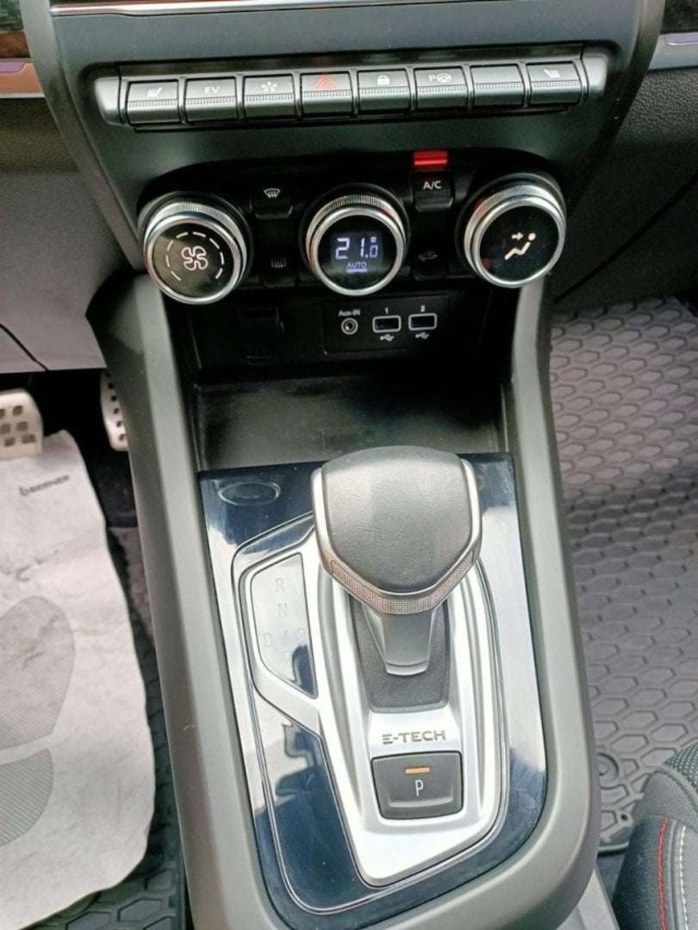 Renault Arkana usata a Firenze (11)