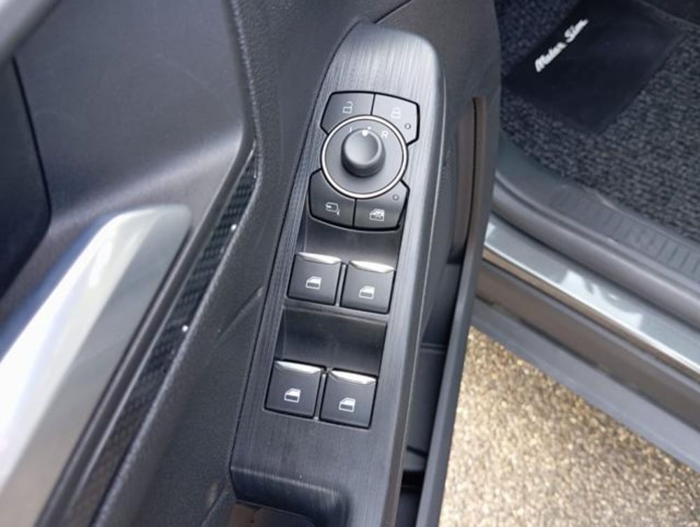 Ford Kuga nuova a Firenze (19)