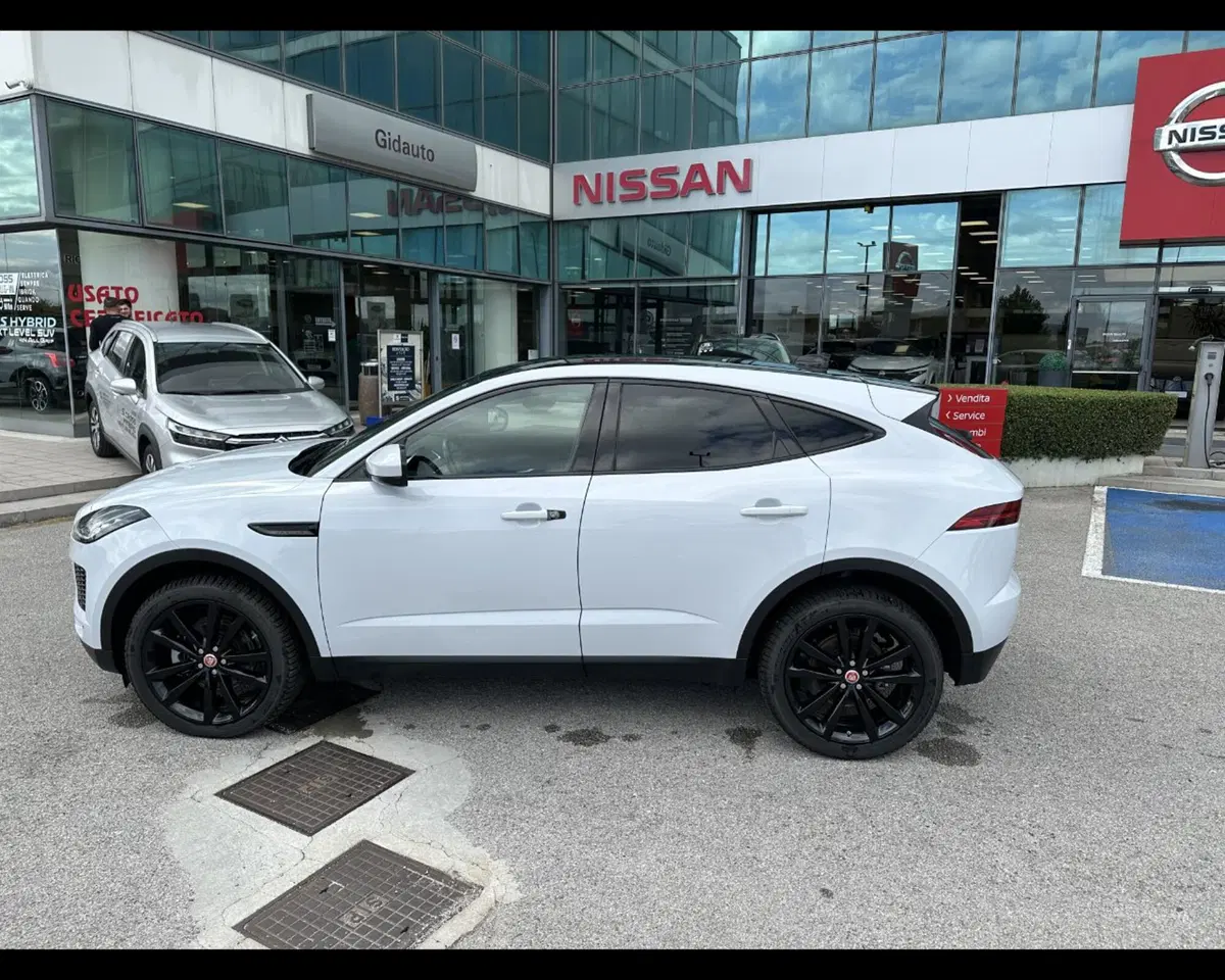 Jaguar E-Pace usata a Treviso (11)