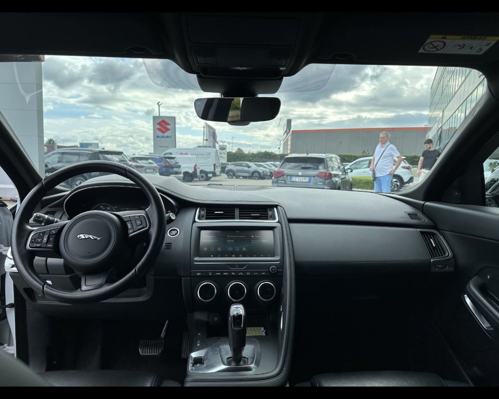 Jaguar E-Pace usata a Treviso (15)